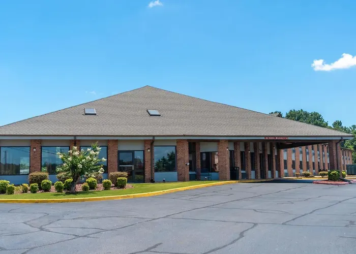 Baymont By Wyndham Tupelo