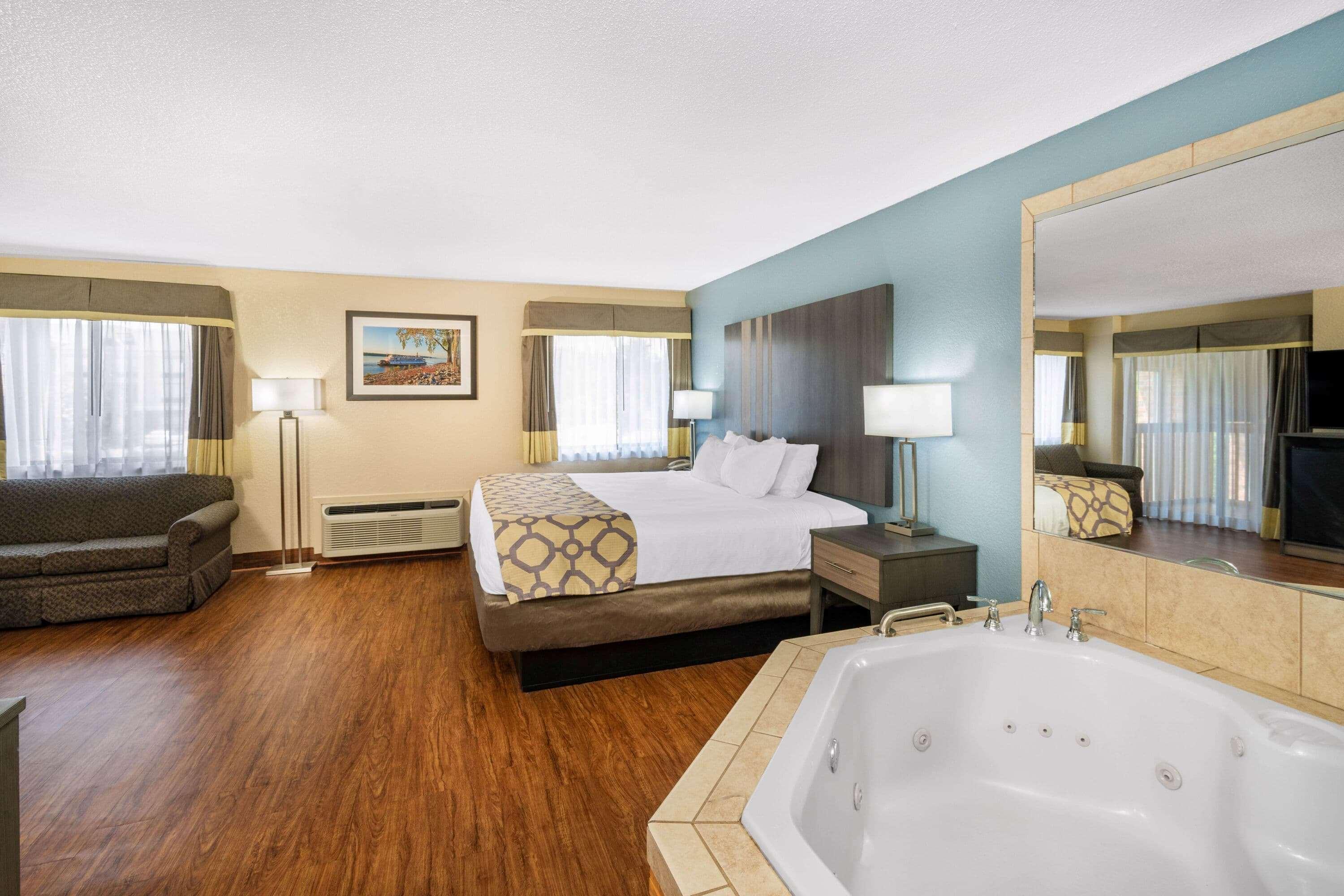 Baymont By Wyndham Tupelo