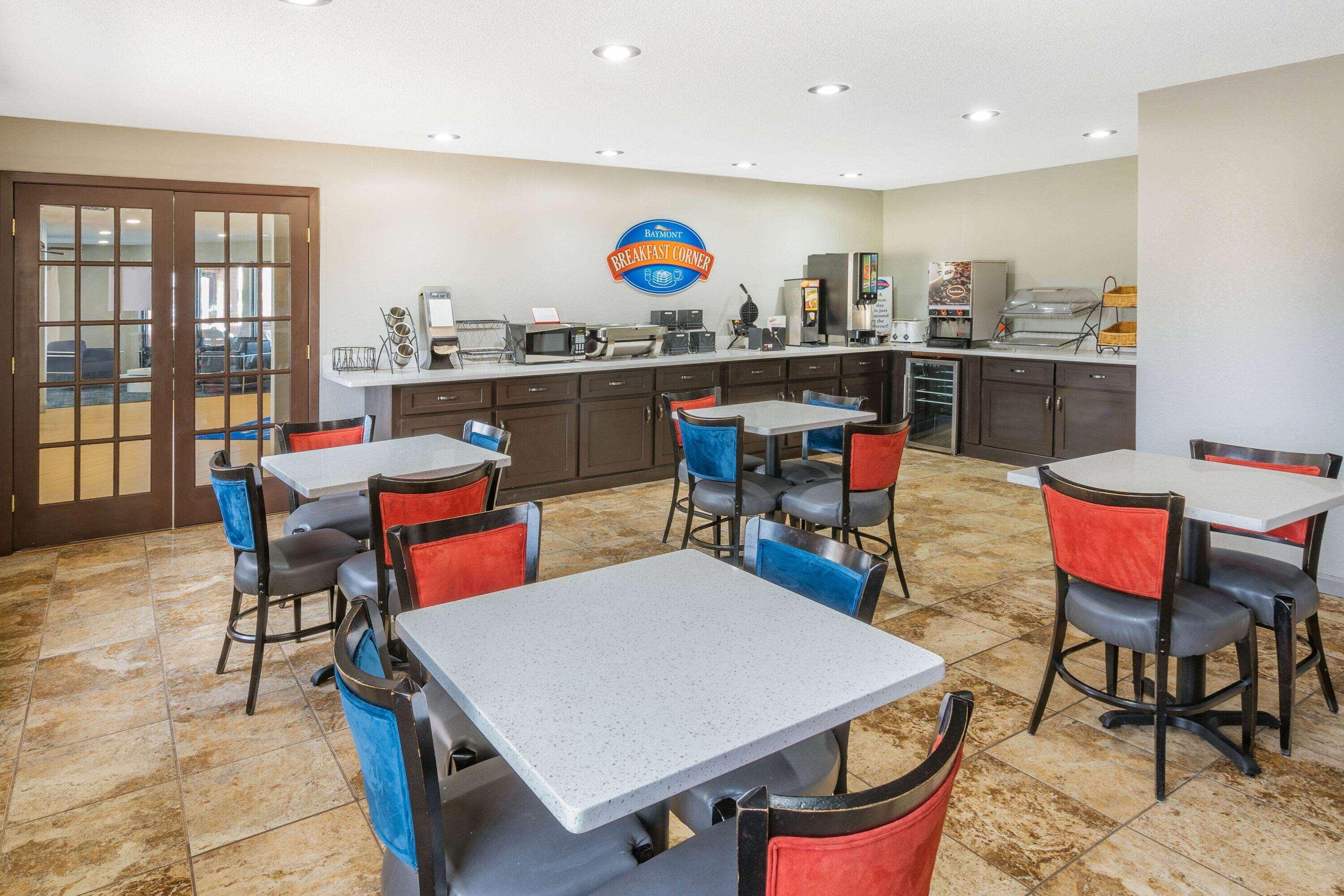 Motel Baymont By Wyndham 3*